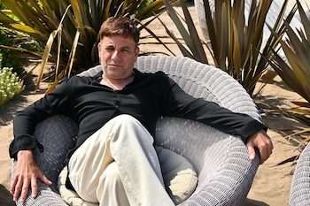 La transformación del artista evidencia