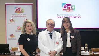 Una combinación de tres fármacos