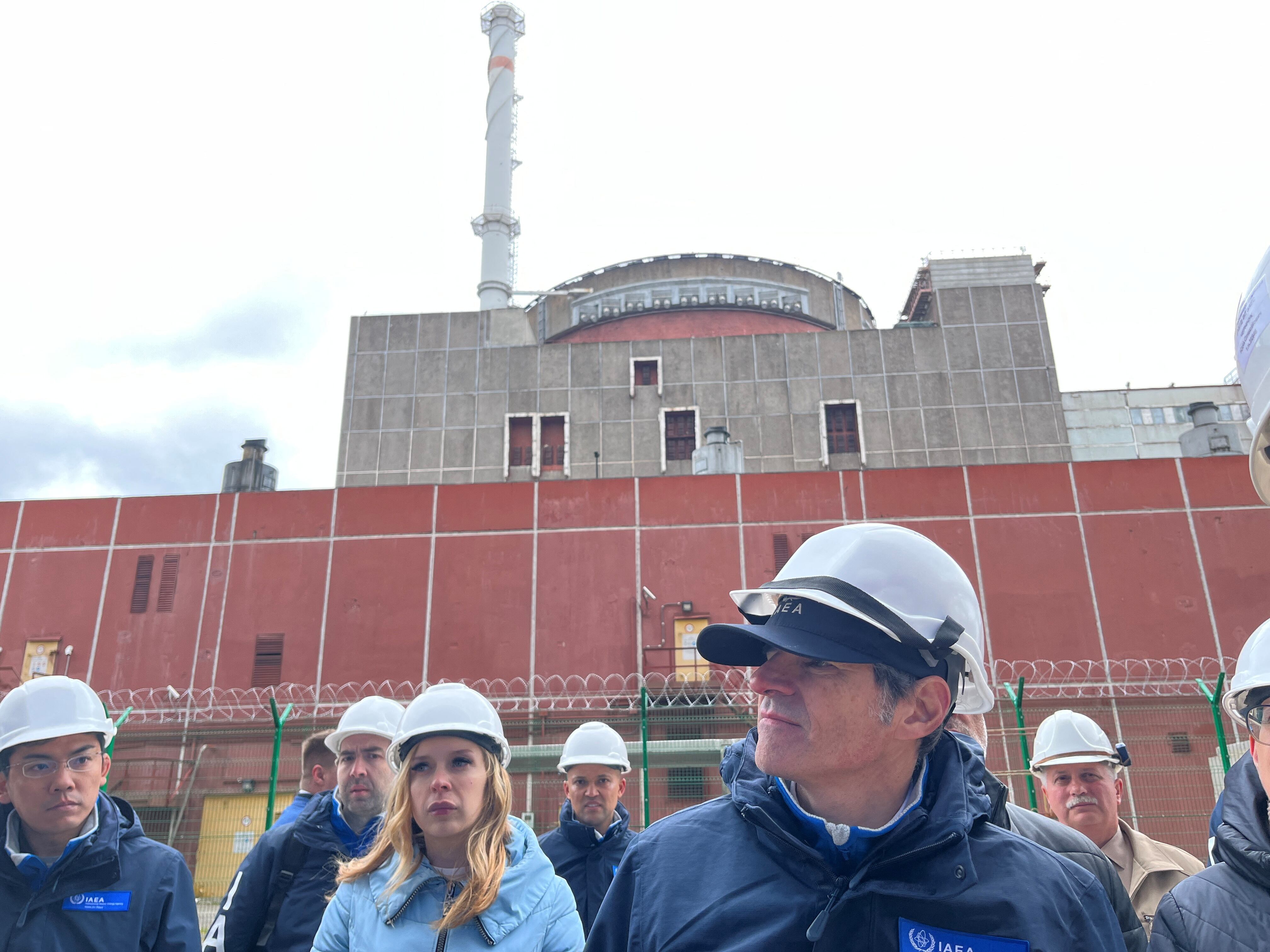 Rafael Grossi, durante una visita a la central nuclear de Zaporizhzhia en marzo de 2023 (Fredrik Dahl/IAEA/Handout via REUTERS)