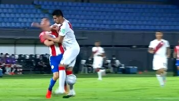 El brutal golpe de Carlos