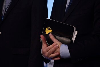 Milei suele dar sus conferencias