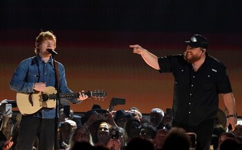 Ed Sheeran, izquierda, y Luke