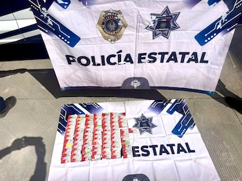 Los plásticos asegurados junto con los detenidos quedaron a disposición de la Fiscalía Estatal. Crédito: SSP Durango