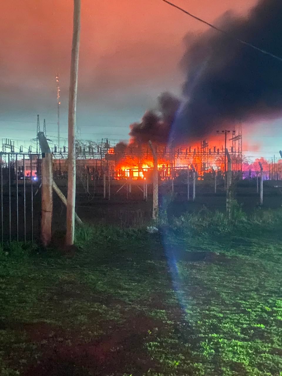 El apagón se produjo tras un incendio en una central eléctrica de Tolosa (Foto: @Garmen_Feysulaj)