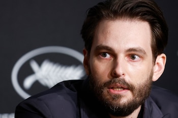 Sam Levinson, creador de "Euphoria", defendió ante la prensa las polémicas escenas con humor absurdo, buscando aportar nuevas capas al personaje de Cassie (REUTERS/Gonzalo Fuentes)