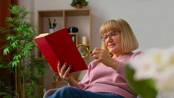 Profesoras jubiladas vuelven a las