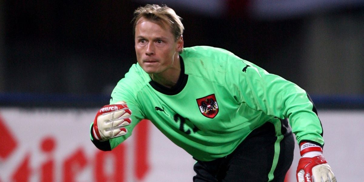 Después de retirarse del fútbol en 2017, Manninger se dedicó con éxito a la renovación de viviendas en Austria, aprovechando su experiencia previa como carpintero (AP)