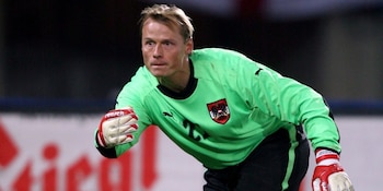 Después de retirarse del fútbol en 2017, Manninger se dedicó con éxito a la renovación de viviendas en Austria, aprovechando su experiencia previa como carpintero (AP)