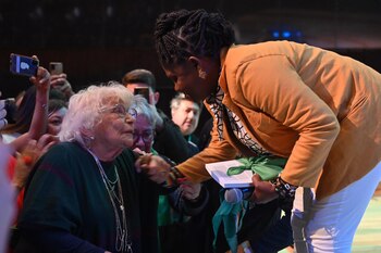 Francia Márquez con Nelly Minyersy,