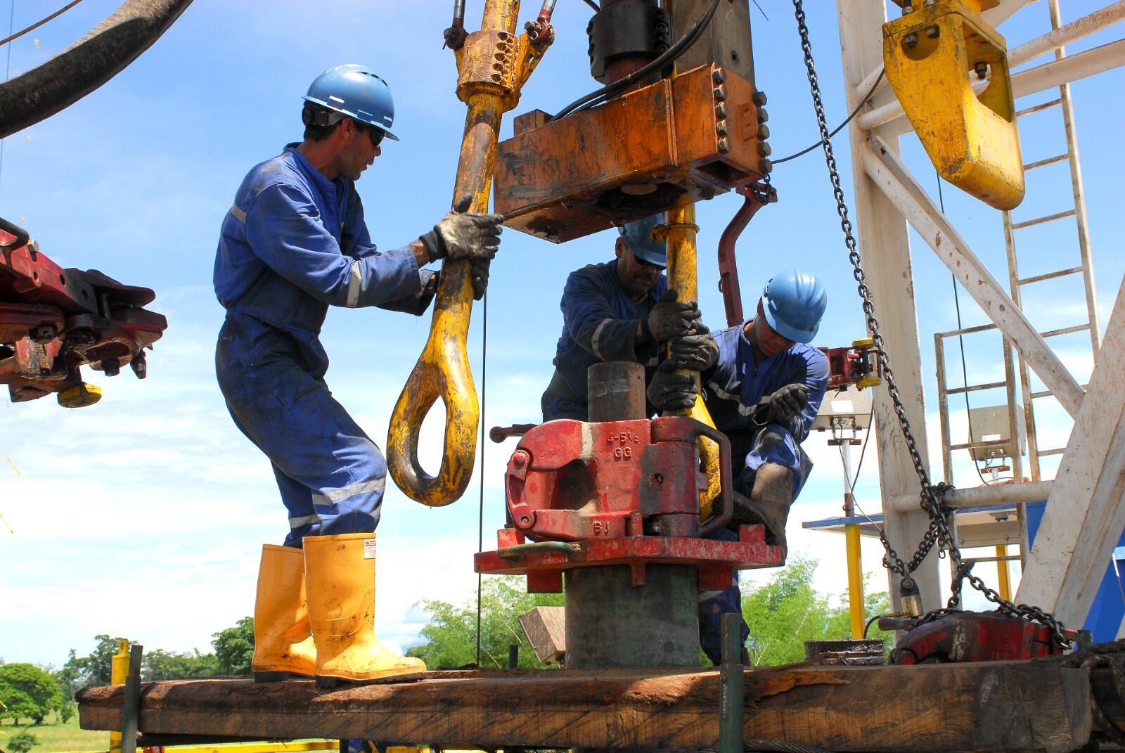 Un contrato de regasificación operará en 2026 y permitirá incorporar gas licuado del Pacífico al mercado local - crédito Ministerio de Minas