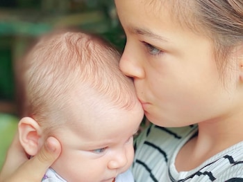 Entre las fotos, se observan