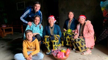 Juan Pablo, su mujer (Celina),