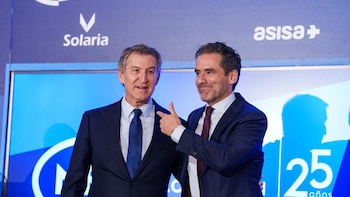 Feijóo dice que urge que el poder "recupere el pudor" y tenga "personas decentes" como Sémper para el "cambio" en España