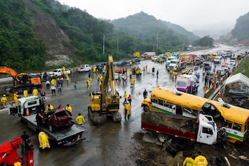 La colisión ocurrió en el kilómetro 17 de la carretera Panamericana e involucró a un camión, un autobús de la ruta 202 y otros vehículos particulares. (Cortesía: Viceministerio de Transporte)