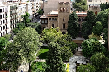 Jardines de la Fundació Julio Muñoz, en Barcelona
