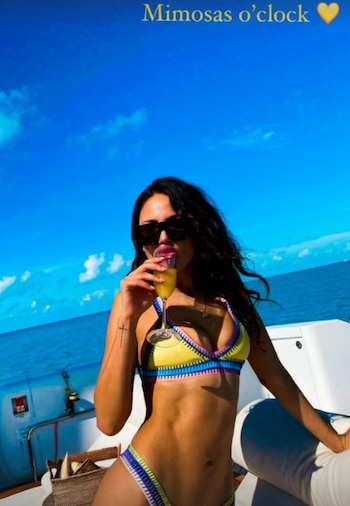 Eiza González disfrutando de sus