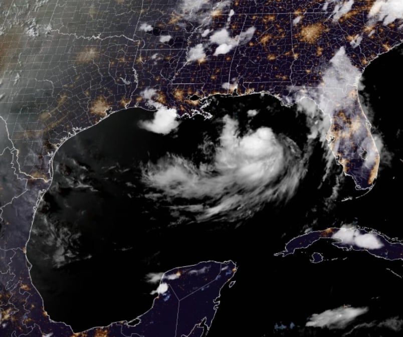 La tormenta tropical Bertha se fortaleció en el Golfo de México y avanzaba hacia la costa norte del golfo con riesgo de marejada ciclónica, lluvias intensas e inundaciones repentinas (NOAA)