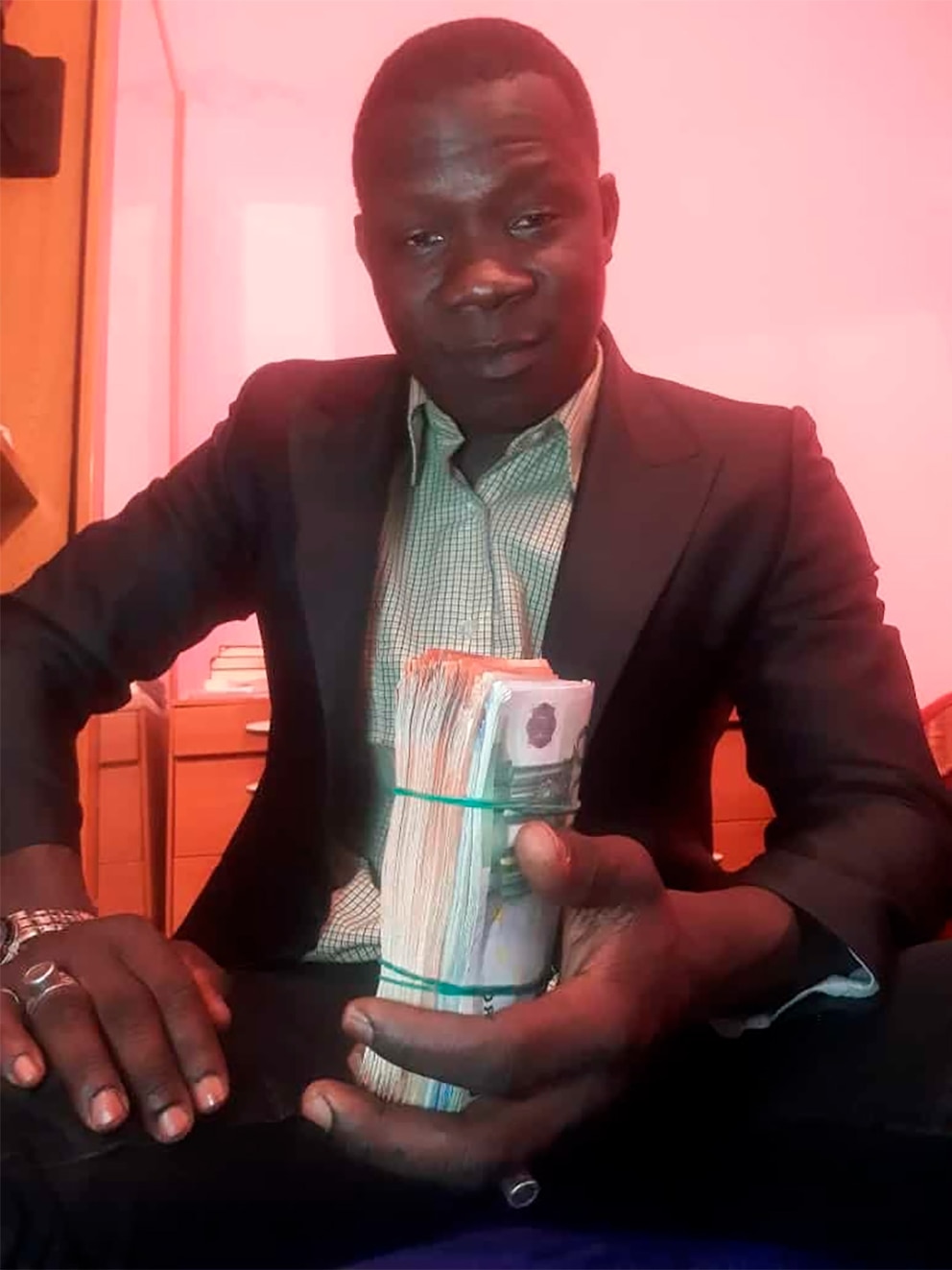 QNIMOKUYF5H4BKCQIULAVVGIUI