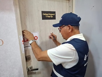 Funcionarios realizaron inspecciones en distintos puntos de Barranquilla para verificar el cumplimiento de las normas sanitarias en servicios estéticos. - crédito Alcaldía de Barranquilla