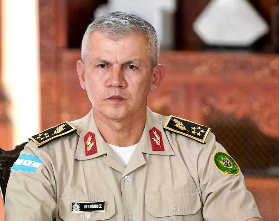 Advierten que exjefe militar Roosevelt Hernández podría enfrentar orden de captura en Honduras