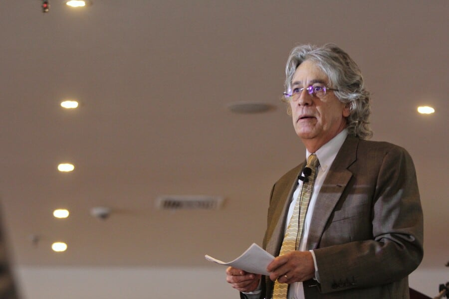 Juan Carlos Ramírez, presidente del Carf, afirmó que la deuda en Colombia solo es manejable si financia acciones que generen ingresos futuros - crédito Álvaro Tavera/Colprensa