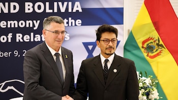 El gobierno de Bolivia restableció