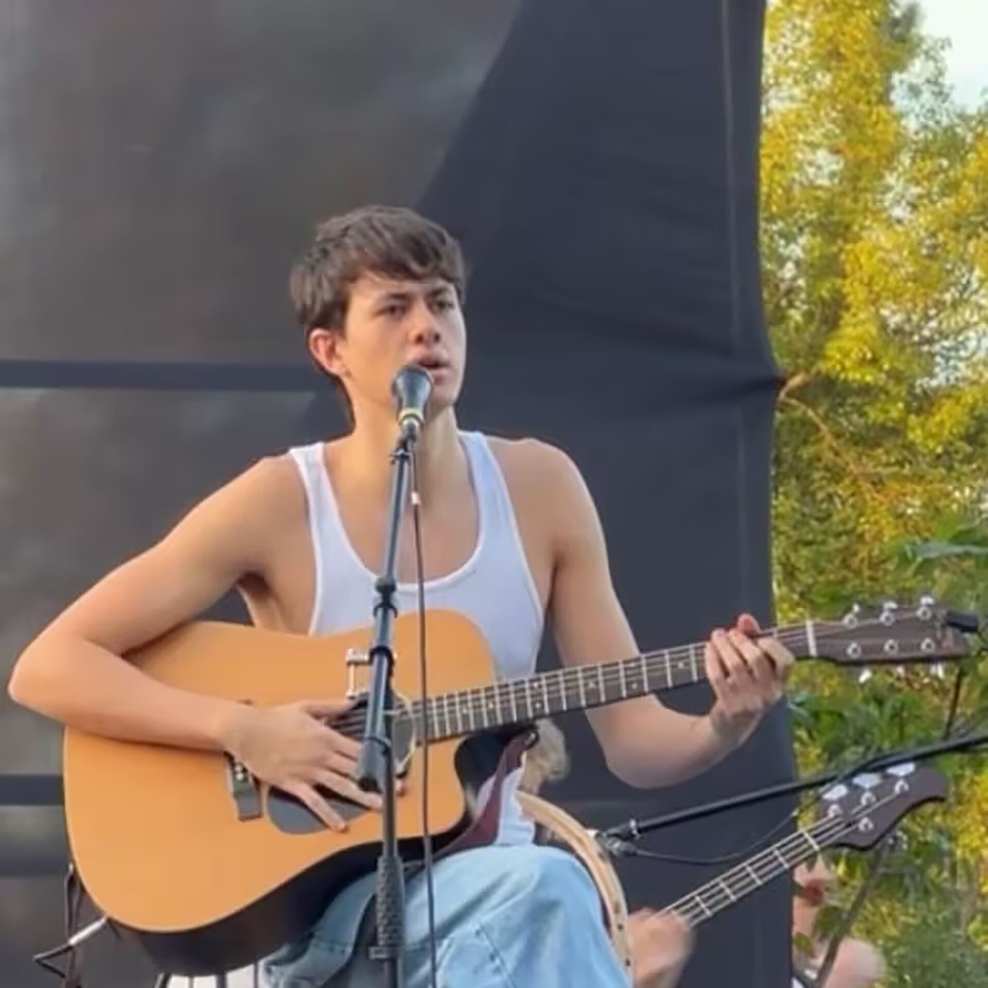 Dante ortega comenzó su carrera musical años atrás