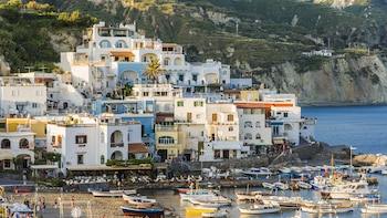 Las aguas termales volcánicas son