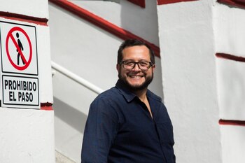 CIUDAD DE MÉXICO, 03JULIO2018.- Andrés Manuel López Obrador, candidato ganador a las elecciones presidenciales por la coalición “Juntos Haremos Historia”, a la salida de su casa de campaña para su reunión en el salón de la Luz.
FOTO: GALO CAÑAS /CUARTOSCURO.COM