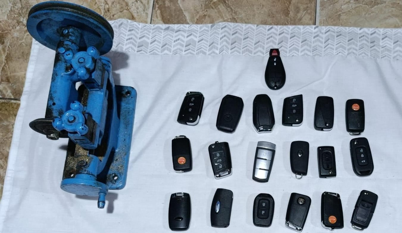 Cayó la "banda de las Hilux": tres detenidos por robar 25 camionetas en CABA