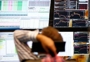 FOTO DE ARCHIVO. Un operador