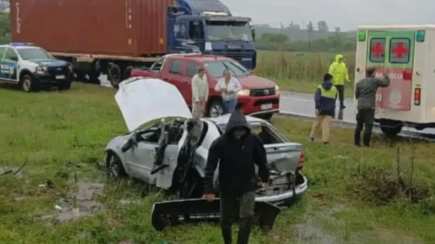 El accidente en Corrientes dejó además a tres adultos con heridas graves y en estado de shock, internados en el Hospital de Santo Tomé (El Litoral)