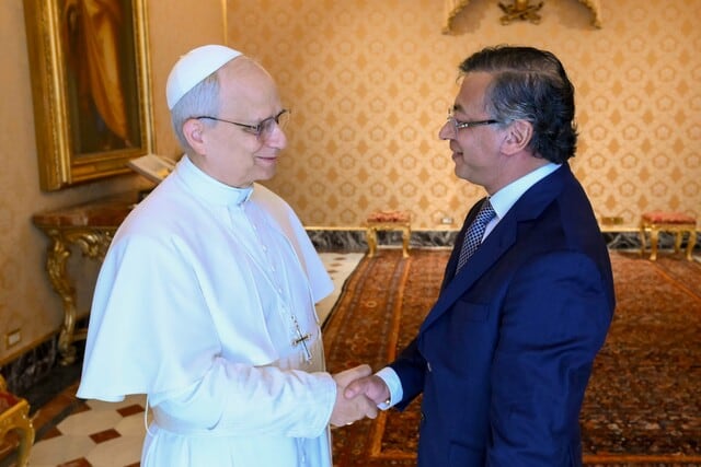 El 19 de mayo de 2025, el presidente de Colombia, Gustavo Petro, mantuvo una reunión privada en el Vaticano con el papa León XIV - crédito Presidencia de la República