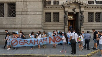 Protestas en el Senado, en