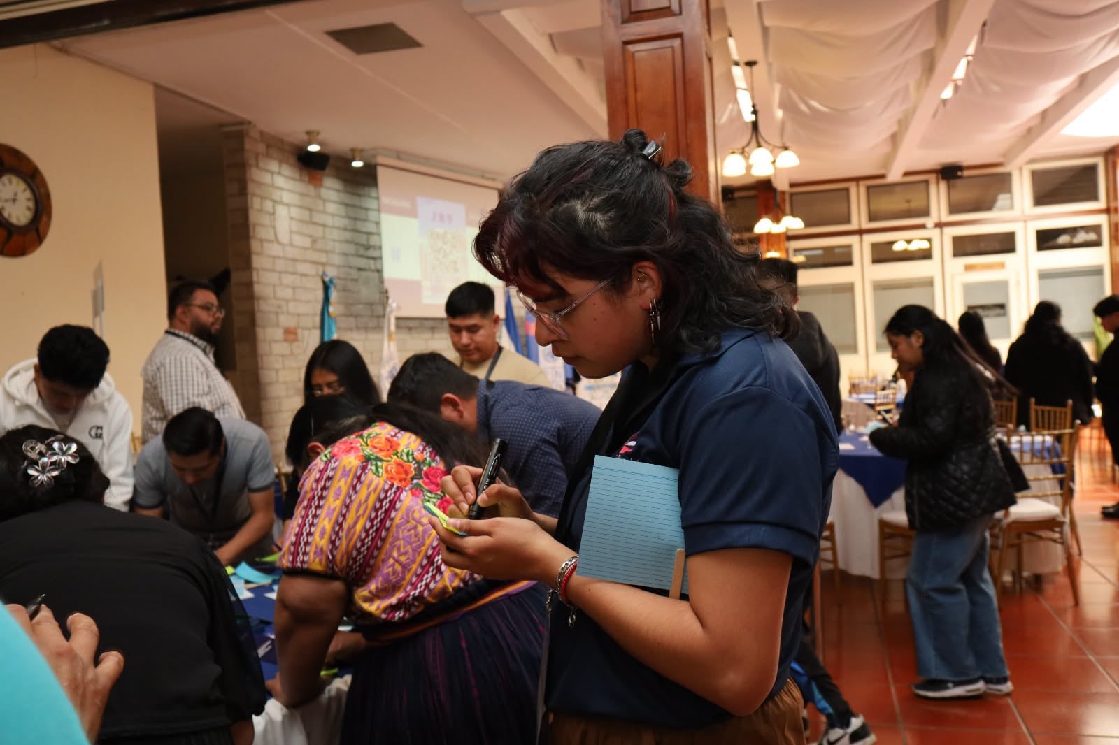 La brecha de 1,8 millones de jóvenes sin empadronar presiona al Tribunal Supremo Electoral a diez meses de los comicios en Guatemala. (TSE Guatemala)
