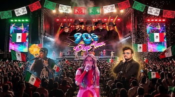 Fotomontaje de cantantes en un escenario con luces, el letrero 90s Pop Tour, banderas mexicanas, adornos de papel picado y público numeroso.