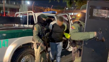 El capturado tendría órdenes judiciales vigentes y habría coordinado actividades de cocaína y extorsión en Caucasia, Cáceres y Tarazá - crédito Policía