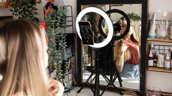 Se recomienda investigar más sobre