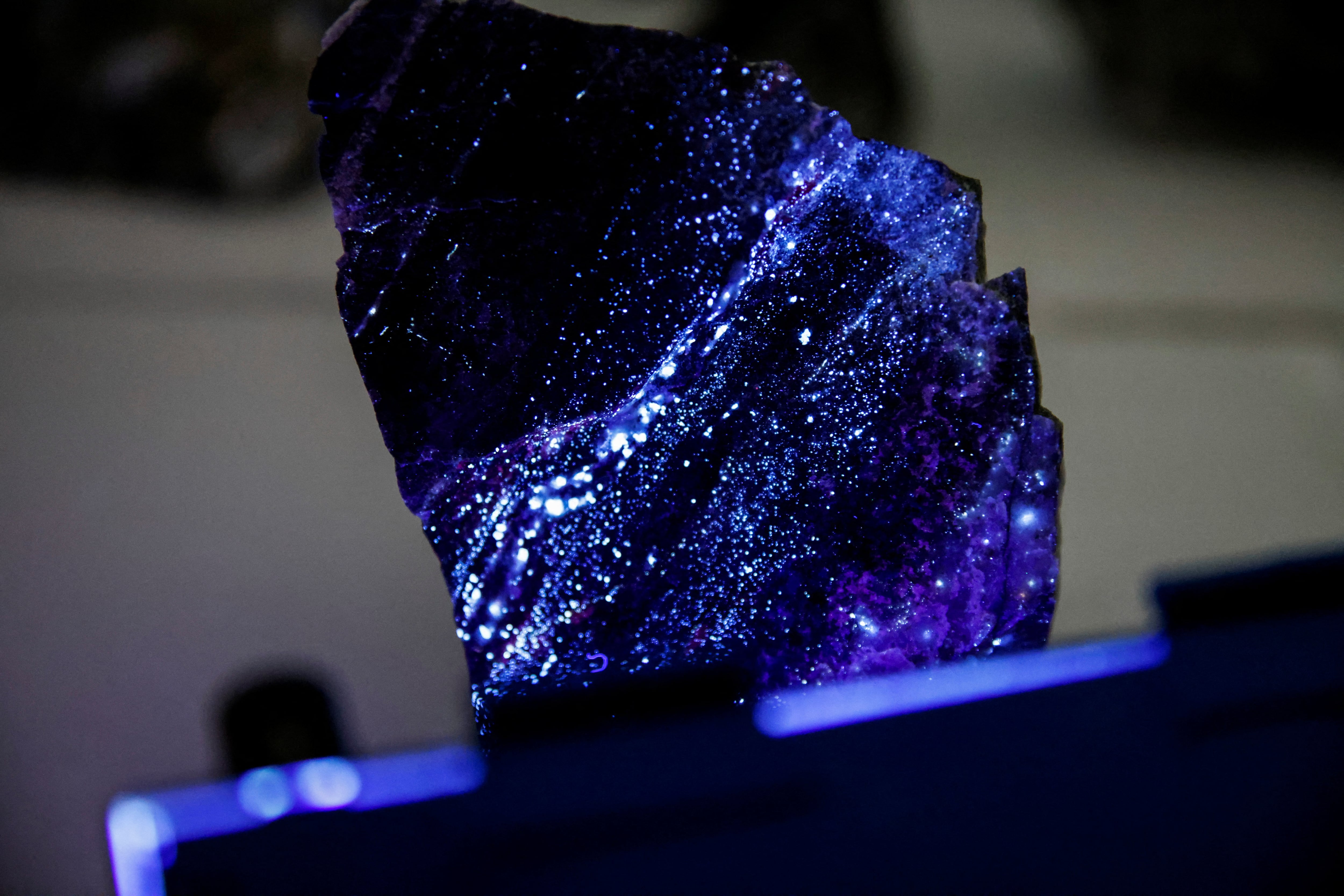 El tungsteno, también llamado wolframio, se usa en brocas, microchips, semiconductores, superprocesadores e industrias aeroespacial y de defensa - crédito Heo Ran/Reuters