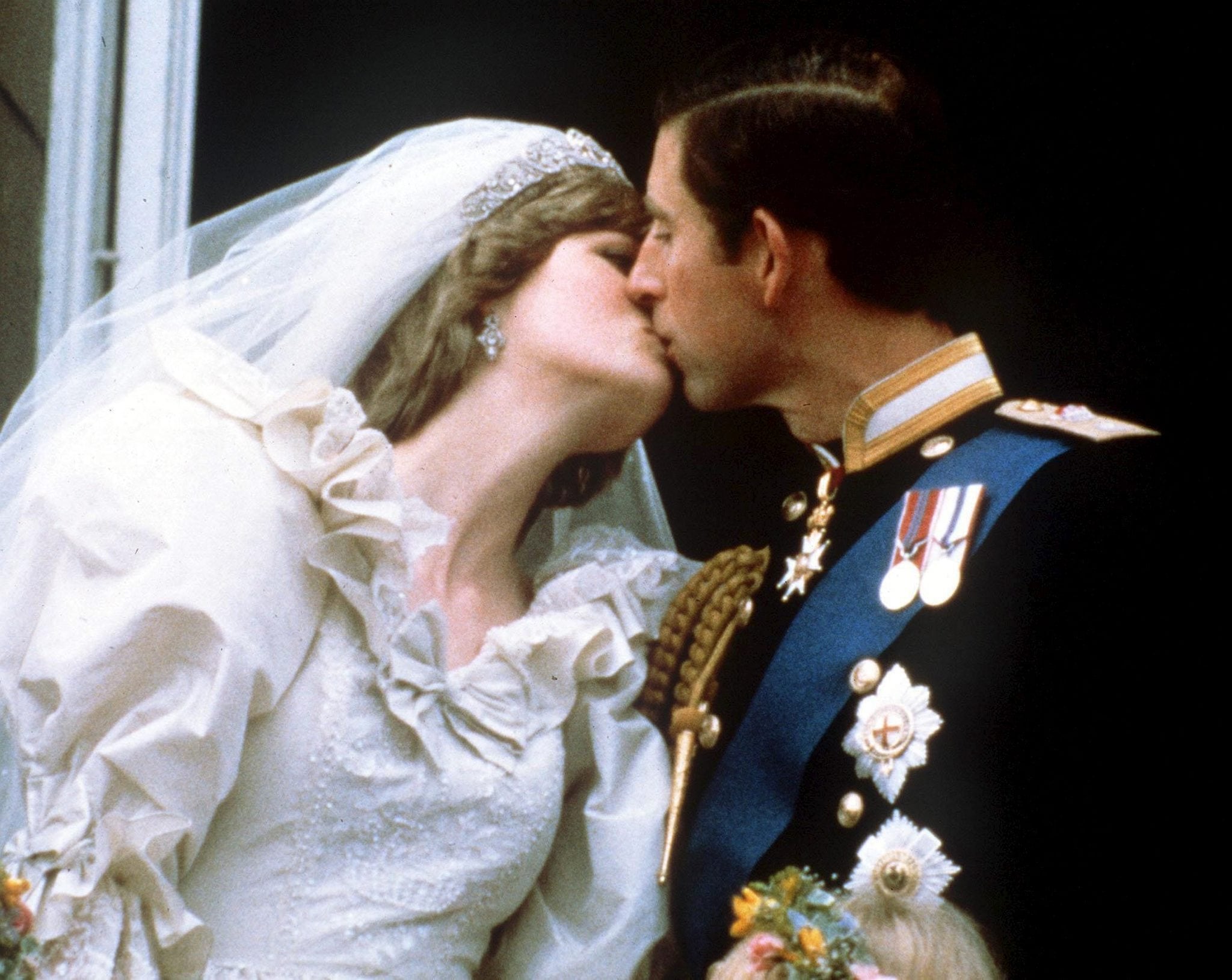 Carlos de Inglaterra y Diana Spencer se casaron en la Catedral de St. Paul (EFE/Archivo)