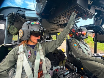 La búsqueda de la aeronave sobre la vereda Oscordó, Pueblo Rico - créduto @FuerzaAereaCol/X