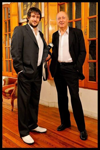 Alan junto a su papá