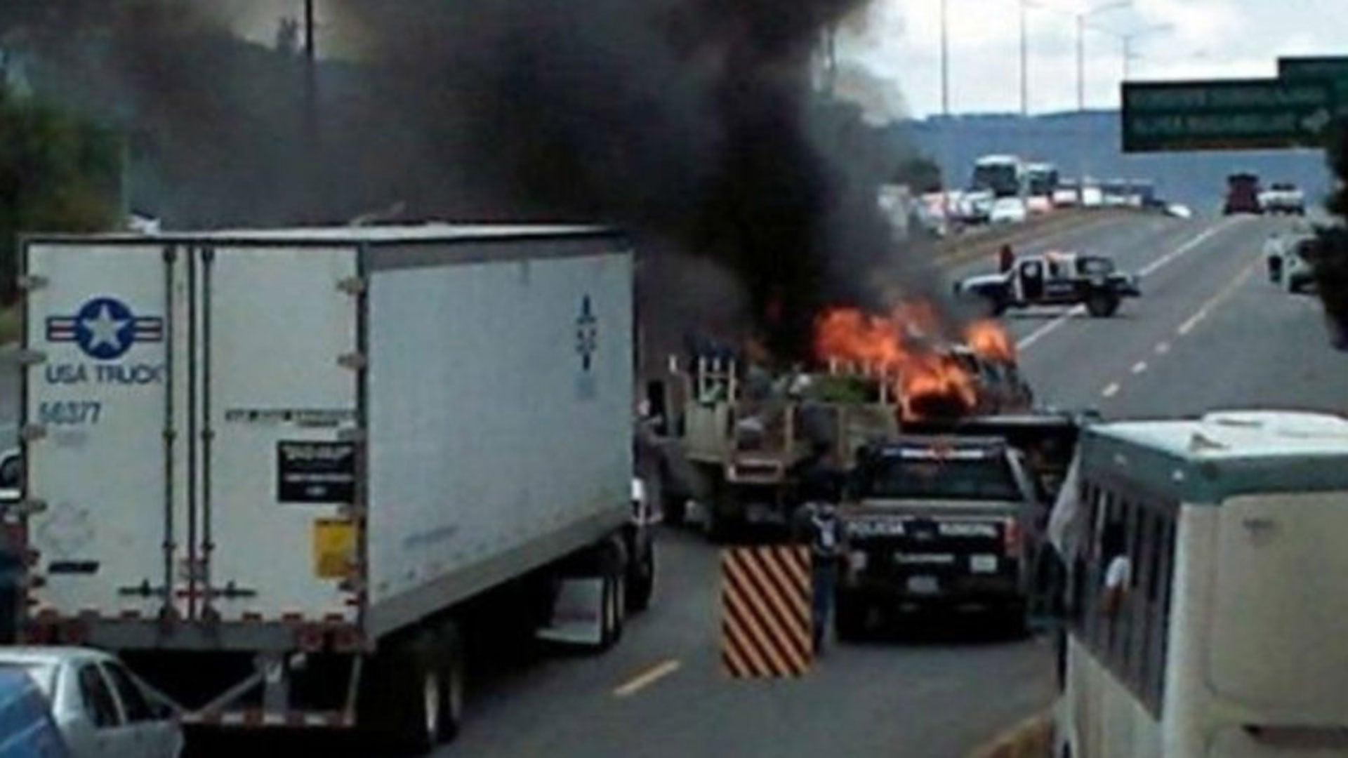 Los bloqueos de agosto de 2012 se multiplicaron en carreteras de Jalisco y Colima. (Foto: Especial)