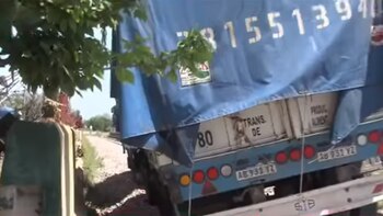 Un chofer tucumano dobló mal