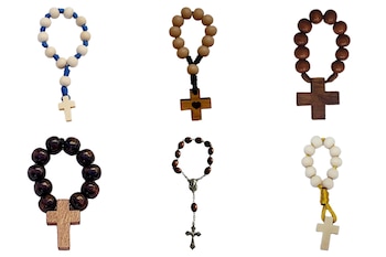 Decenarios elaborados de forma artesanal en monasterios de España.