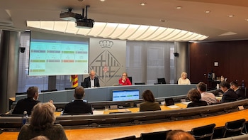 Barcelona aprueba subir un 150% el IBI a los titulares de cuatro o más licencias de pisos turísticos