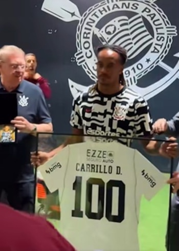 André Carrillo cumplió 100 partidos con Corinthians con la espera de definir su continuidad. - captura: Corinthians
