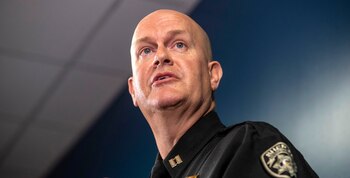 El capitán Jay Baker, vocero