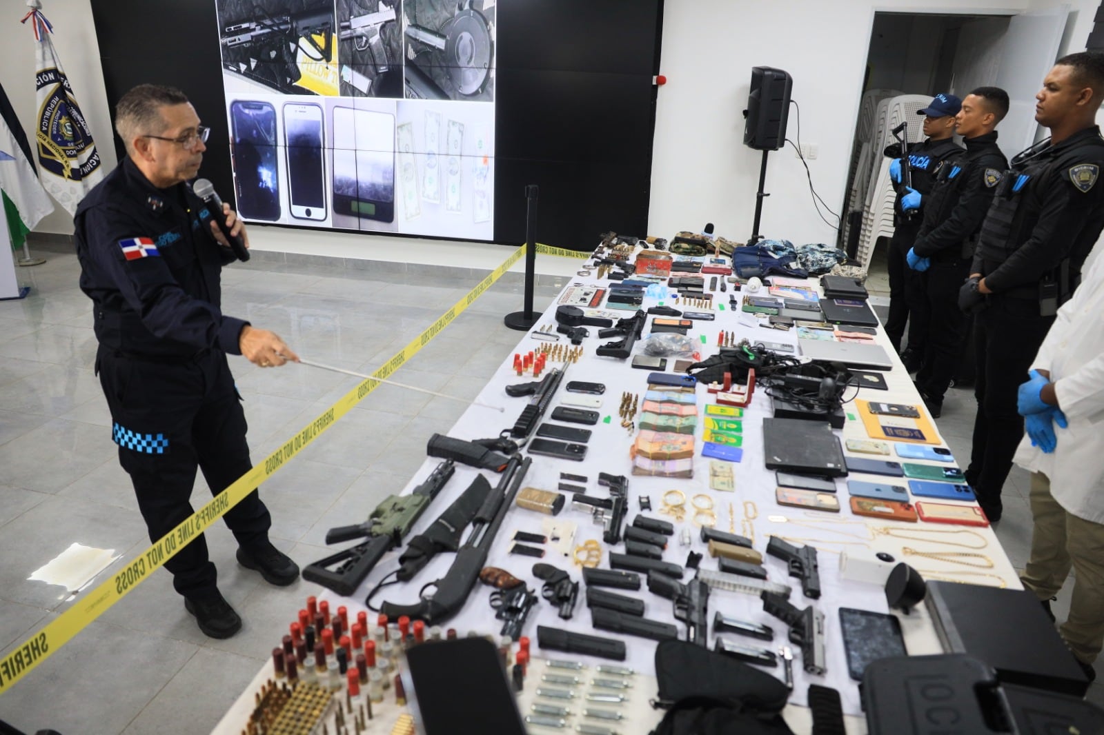 La Operación Clave desmanteló una red internacional dedicada al tráfico ilegal de armas de fuego en República Dominicana./ (Redes Diego Pesqueira)