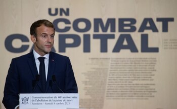 El presidente francés Emmanuel Macron en el Panteón de Paris, France (EPA-EFE/Ian Langsdon/Pool via REUTERS)